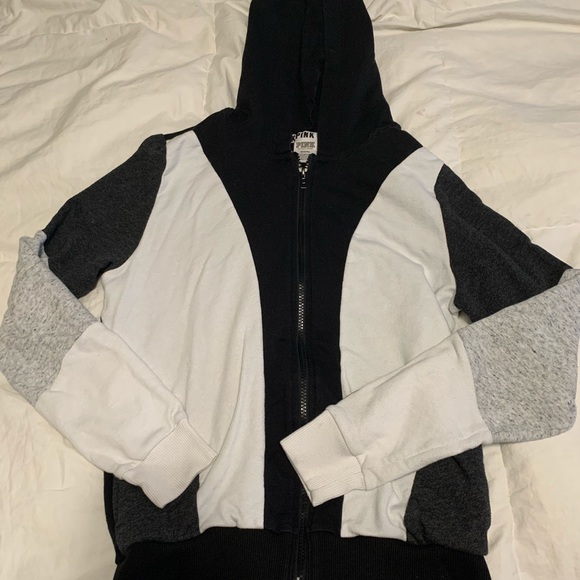 zip up sweater🦋 - Picture 1 of 2